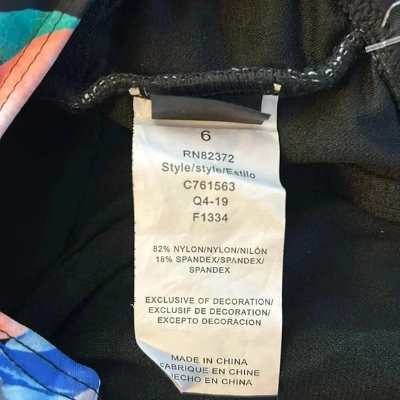 Island Escape Floral Tankini - Picture 5 of 5